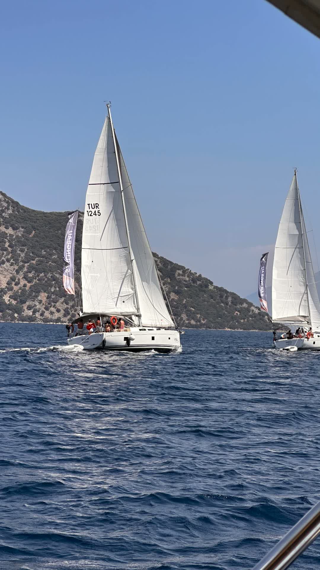 Göcek’te demirlemiş teknemiz